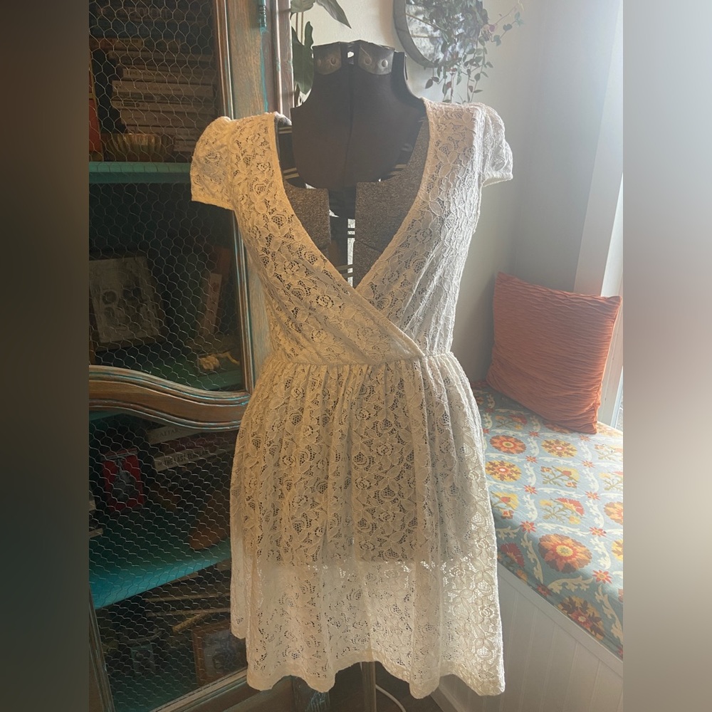 NWT ZARA lace V back dress Sz M
